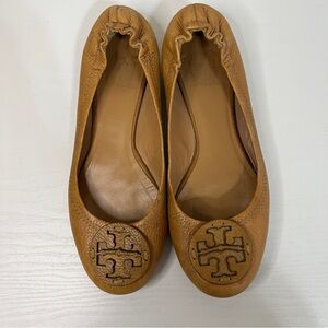 Tory Burch Reva flats in Royal Tan tumbled leather Women's Size 8 M.